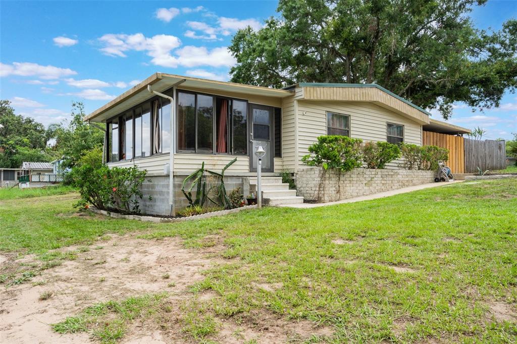 17511 PALM DRIVE