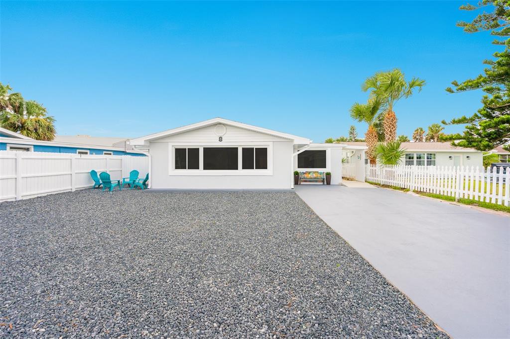 8 HIBISCUS DRIVE