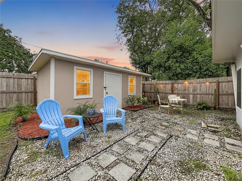 611 W HENRY AVENUE, TAMPA, FL — photo 5 of 30