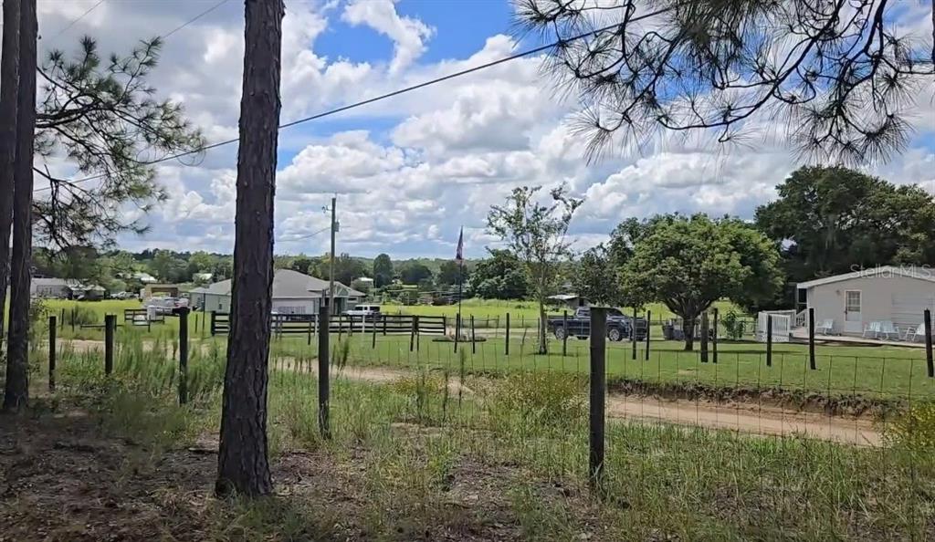 18505 HOLLOWAY LANE, DADE CITY, FL — photo 4 of 16