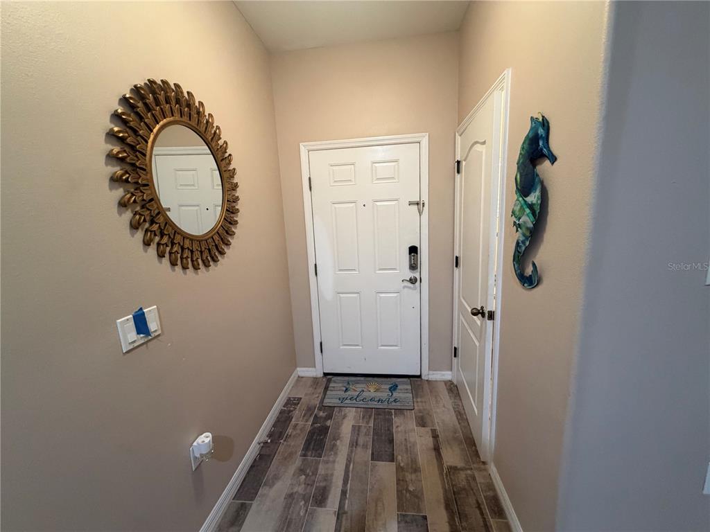 1474 GRANTHAM DRIVE, SARASOTA, FL — photo 4 of 30