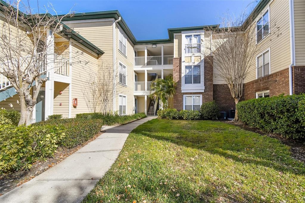 4115 CHATHAM OAK COURT UNIT 220