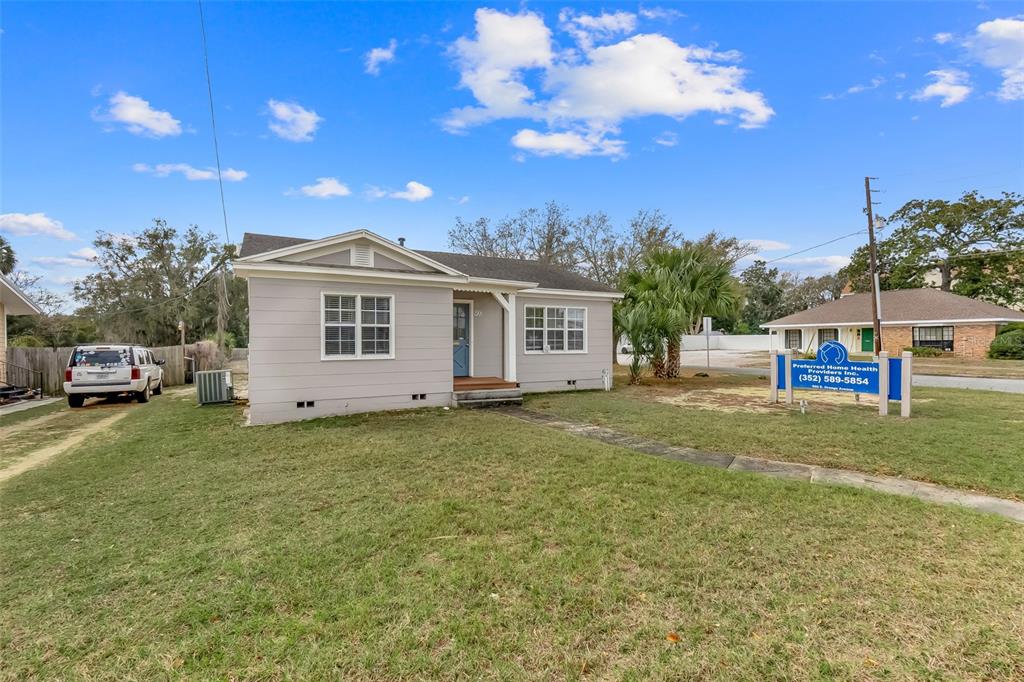 900 E ORANGE AVENUE