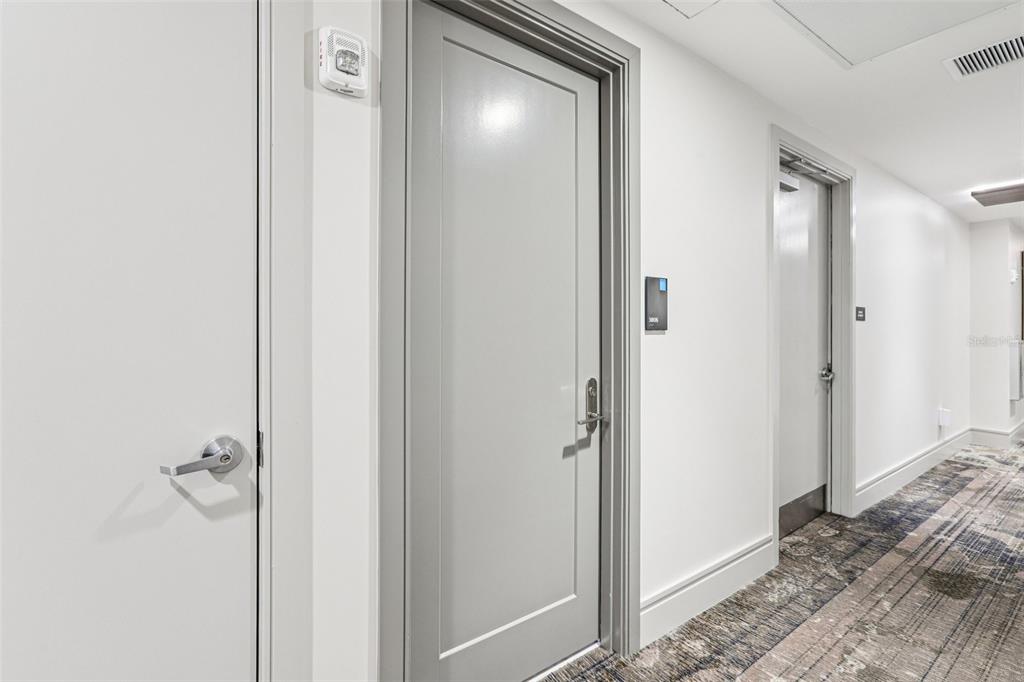 100 1ST AVENUE N UNIT 3806, ST PETERSBURG, FL — photo 4 of 61