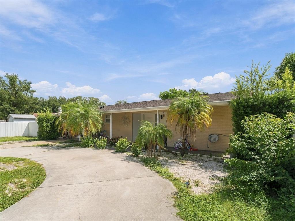 7879 84TH LANE, SEMINOLE, FL — photo 3 of 19