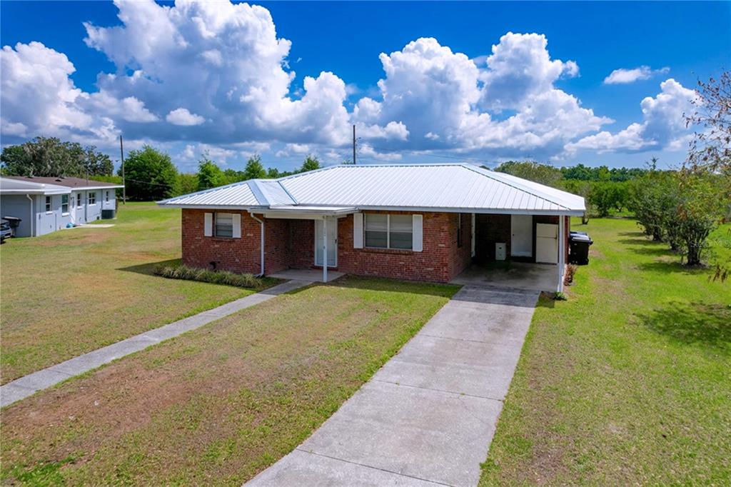 1305 HICKORY LANE S