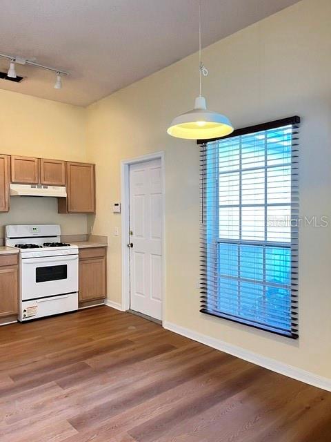 430 BERWICK CIRCLE, DELAND, FL — photo 2 of 17