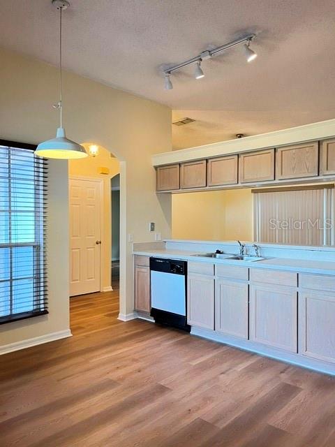 430 BERWICK CIRCLE, DELAND, FL — photo 4 of 17