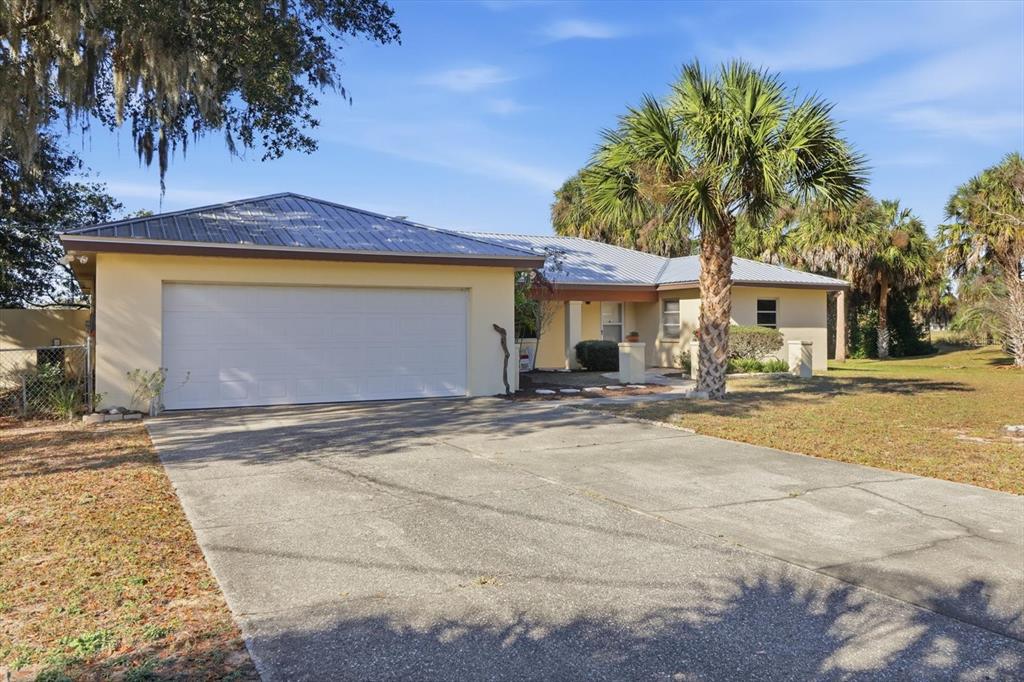 870 N COUNTRY CLUB DRIVE