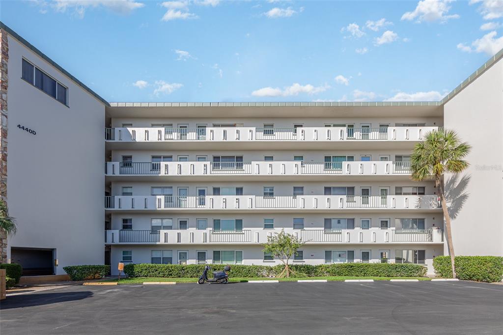 4440 IRONWOOD CIRCLE UNIT 406D