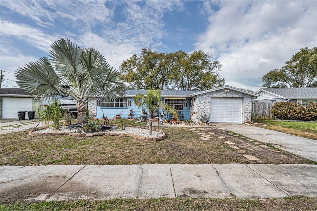 1131 ROYALWOOD DRIVE