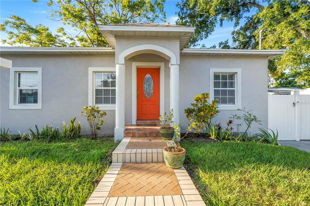 2906 W MAIN STREET, TAMPA, FL — photo 2 of 30
