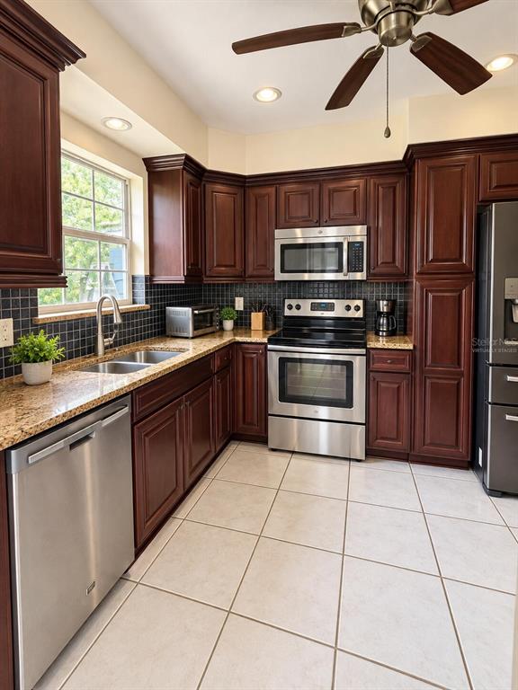 825 GROVELAND AVENUE, VENICE, FL — photo 4 of 11