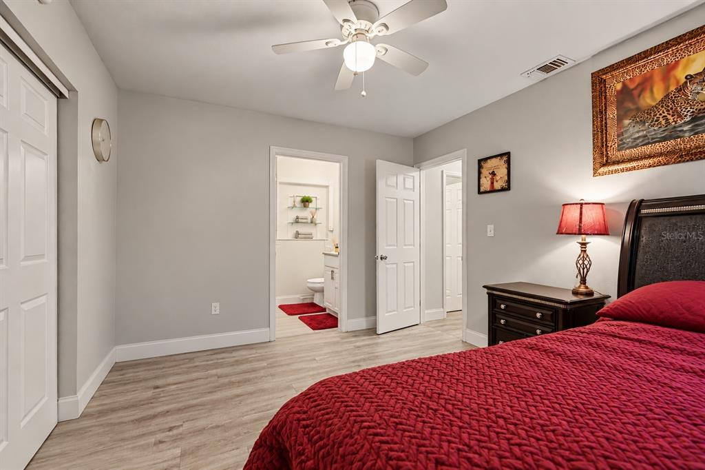 218 PARK RIDGE AVENUE, TEMPLE TERRACE, FL — photo 3 of 19