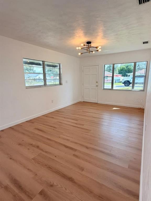 3203 W IVY STREET, TAMPA, FL — photo 4 of 19