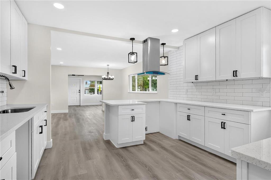 2612 ROXBURY ROAD, WINTER PARK, FL — photo 3 of 10