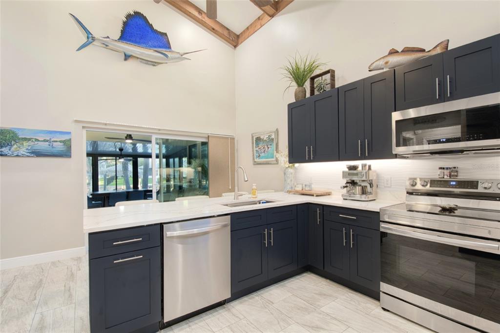 11659 W RIVERHAVEN DR, HOMOSASSA, FL — photo 5 of 30