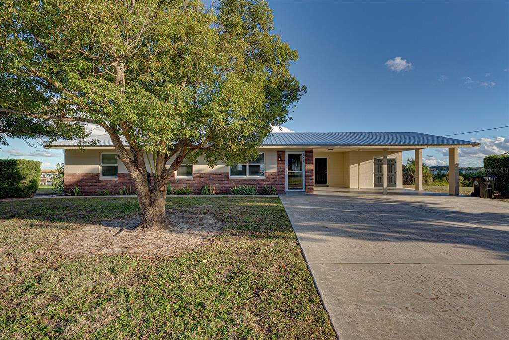 104 N LAKE REEDY BOULEVARD