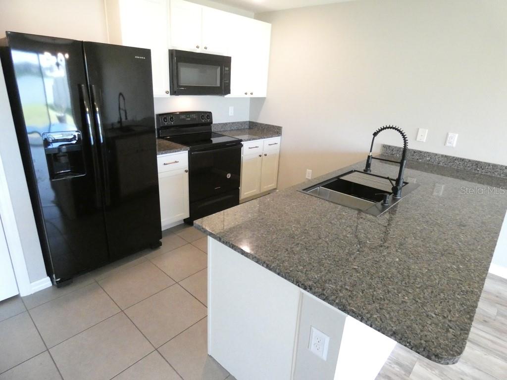 7835 DAVIE RAY DRIVE, ZEPHYRHILLS, FL — photo 3 of 47
