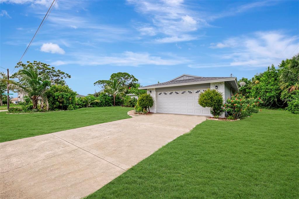 4240 SHAMROCK DRIVE, VENICE, FL — photo 4 of 30