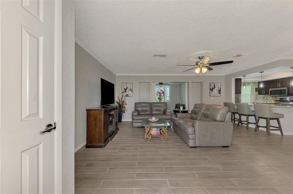 4240 SHAMROCK DRIVE, VENICE, FL — photo 5 of 30