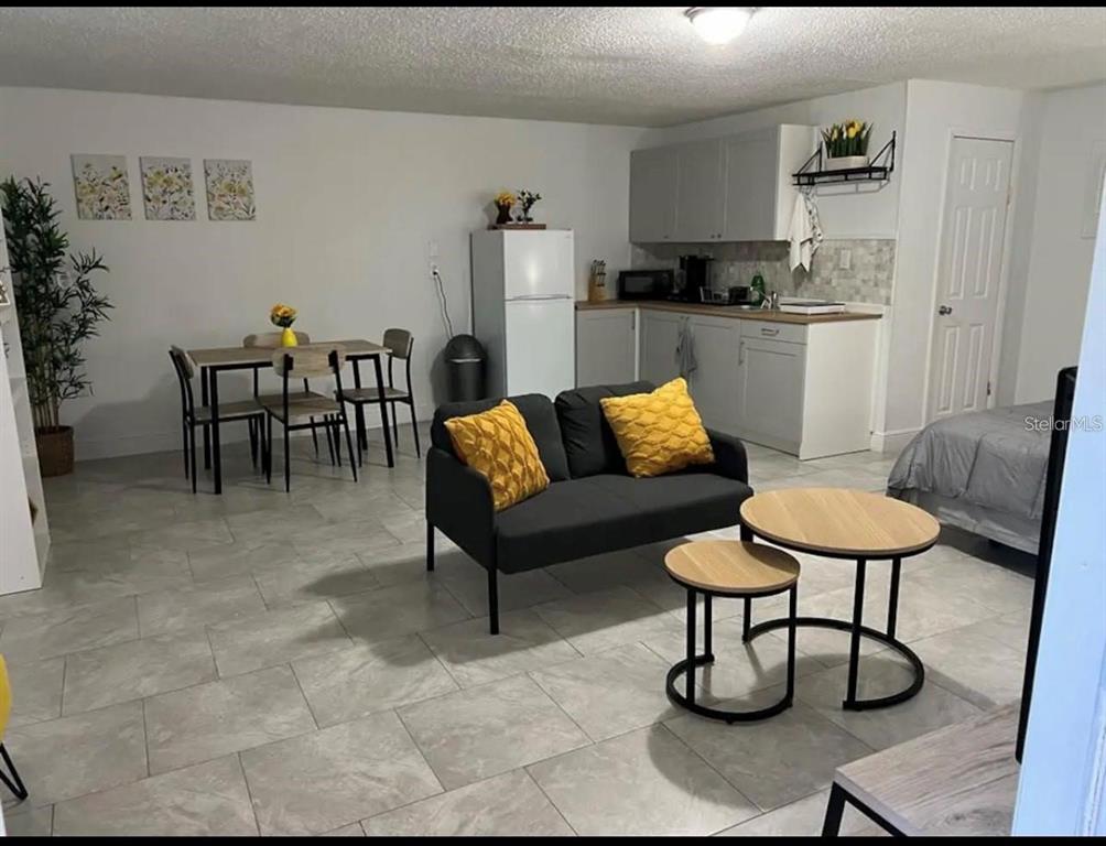 5324 LIME AVENUE, SEFFNER, FL — photo 4 of 7