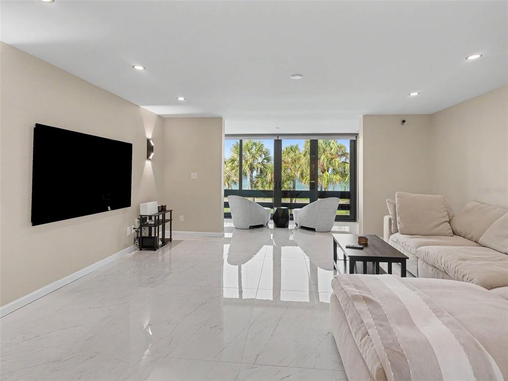 732 BAYPORT WAY, LONGBOAT KEY, FL — photo 4 of 30