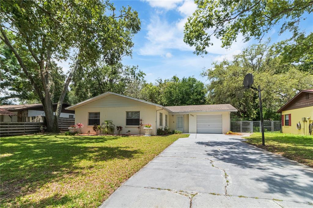 39721 MEADOWOOD LOOP