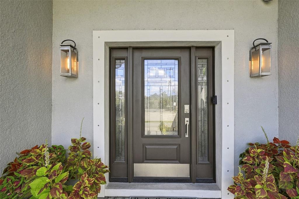 3925 1ST STREET NE, ST PETERSBURG, FL — photo 4 of 58