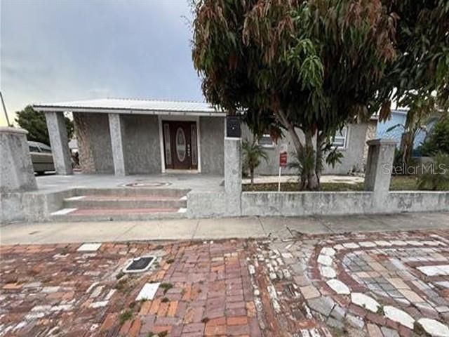 1129 SW GOLDEN AVENUE