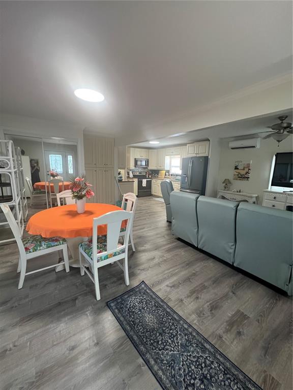 143 S PORT DRIVE, VENICE, FL — photo 5 of 16