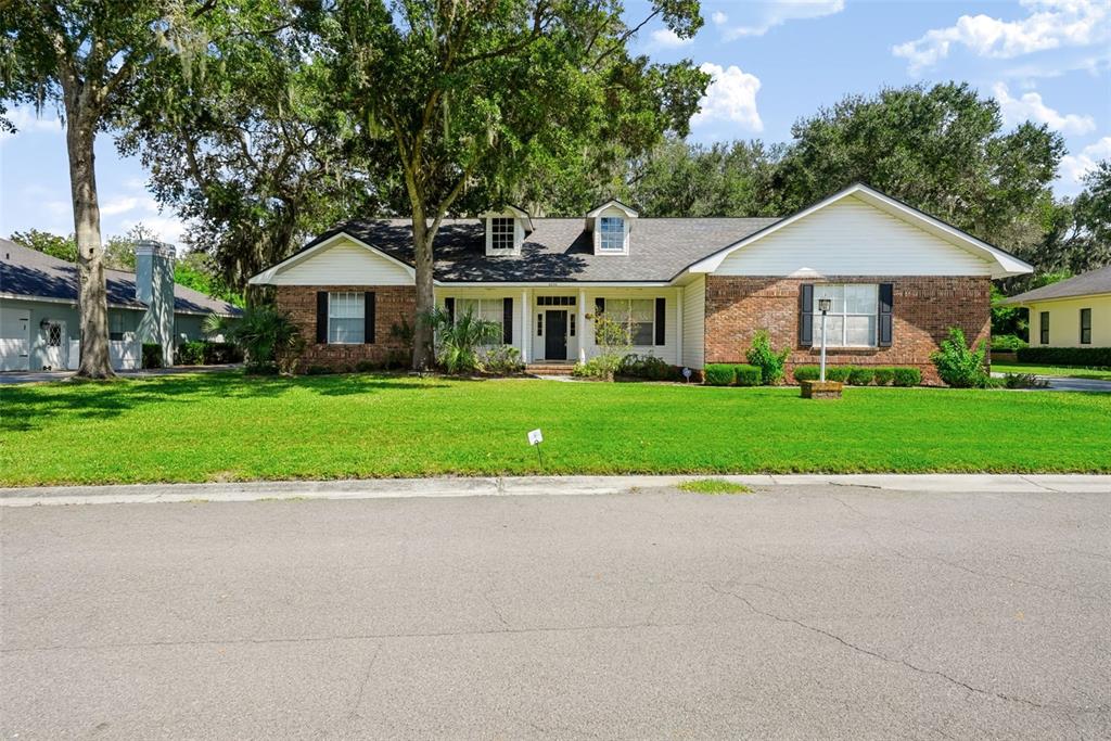 6646 ROYAL FOREST DRIVE