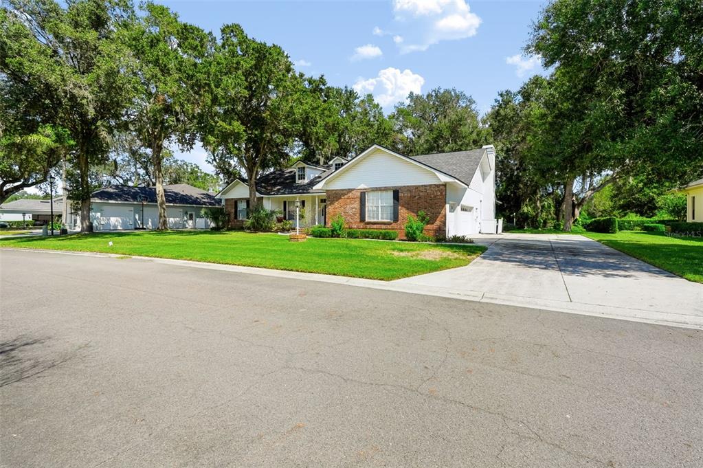 6646 ROYAL FOREST DRIVE, LAKELAND, FL — photo 2 of 56