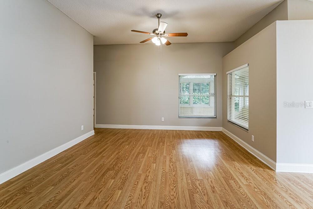 7716 MARBELLA CREEK AVENUE, TAMPA, FL — photo 4 of 18