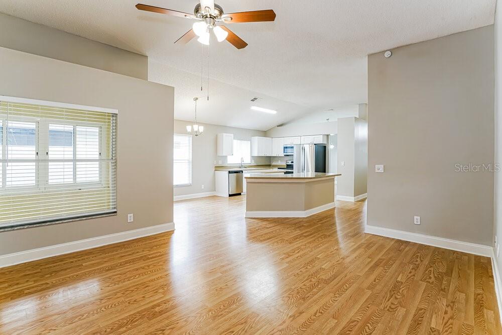 7716 MARBELLA CREEK AVENUE, TAMPA, FL — photo 5 of 18
