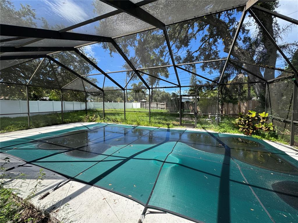 2076 BUTTERNUT CIRCLE W, CLEARWATER, FL — photo 2 of 26