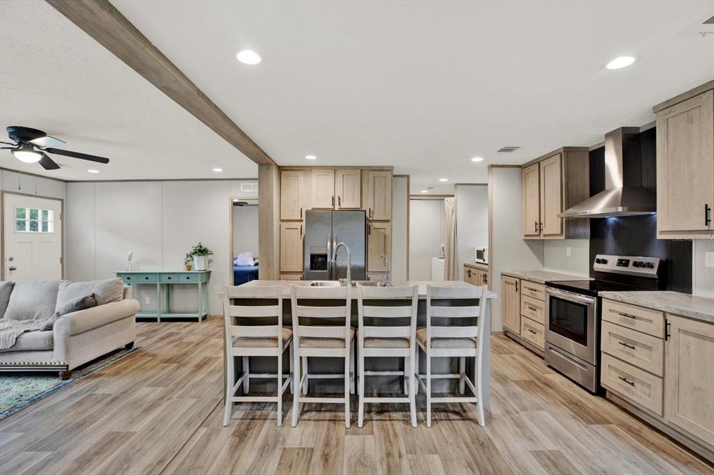 2845 N LAKEFRONT DRIVE