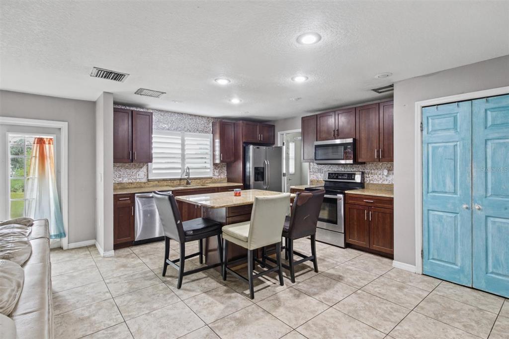 3636 DOVETAIL LANE N, LAKELAND, FL — photo 5 of 23
