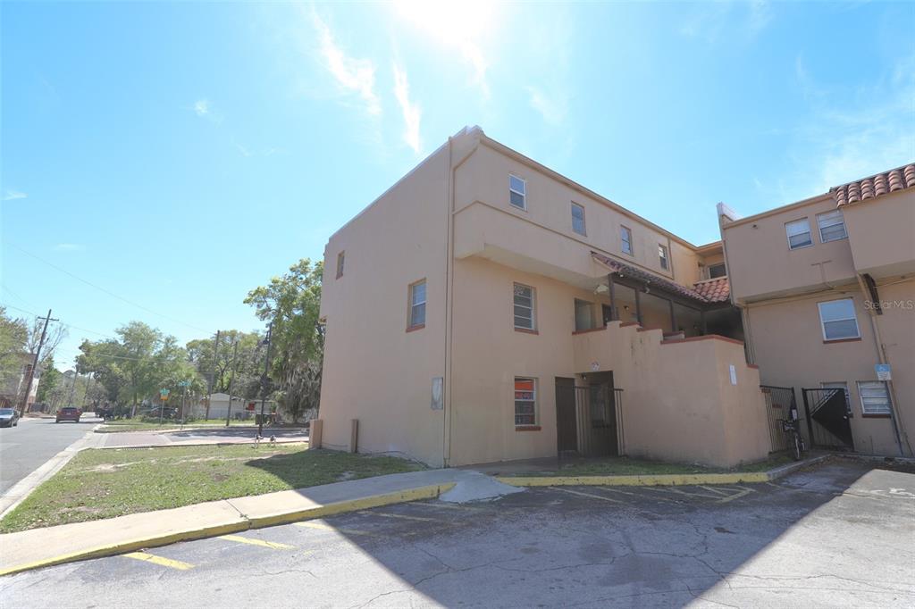 914 SW 8TH AVENUE UNIT 19