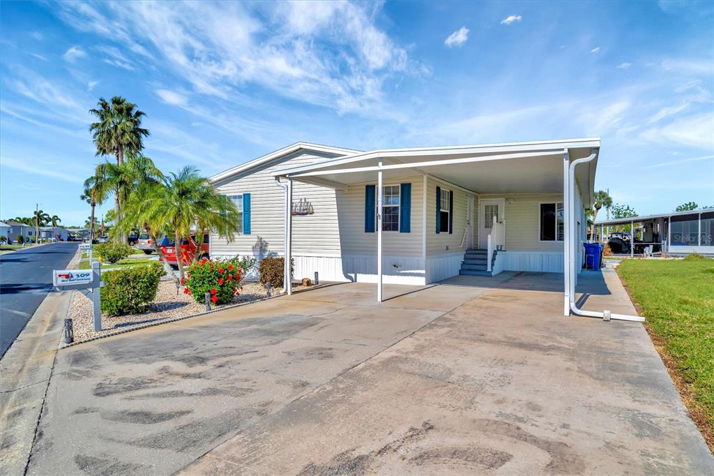 109 W SAINT LUCIA LOOP