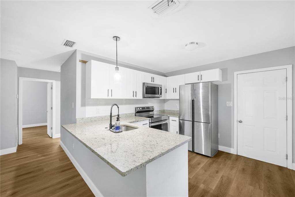 2626 E CHELSEA STREET, TAMPA, FL — photo 2 of 25