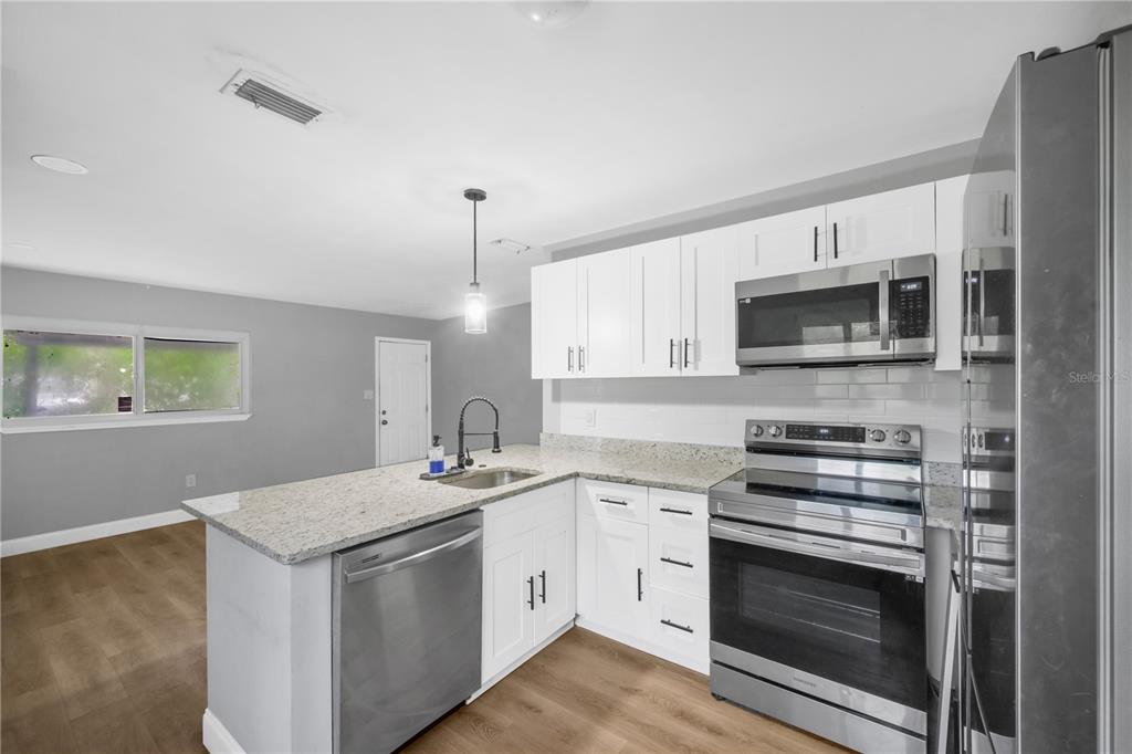 2626 E CHELSEA STREET, TAMPA, FL — photo 3 of 25