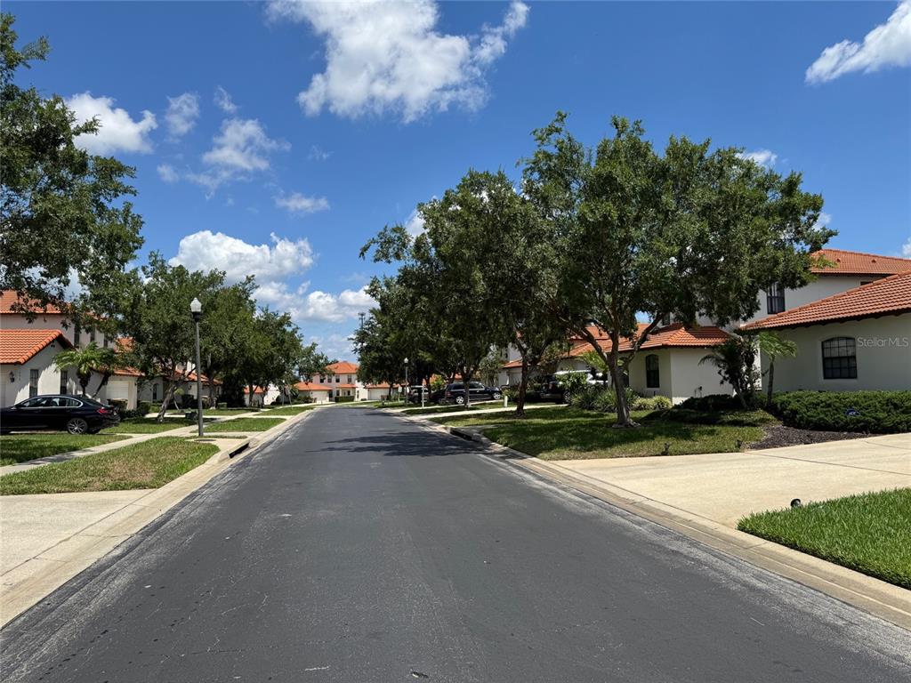513 SUMMER PLACE LOOP, CLERMONT, FL — photo 2 of 16