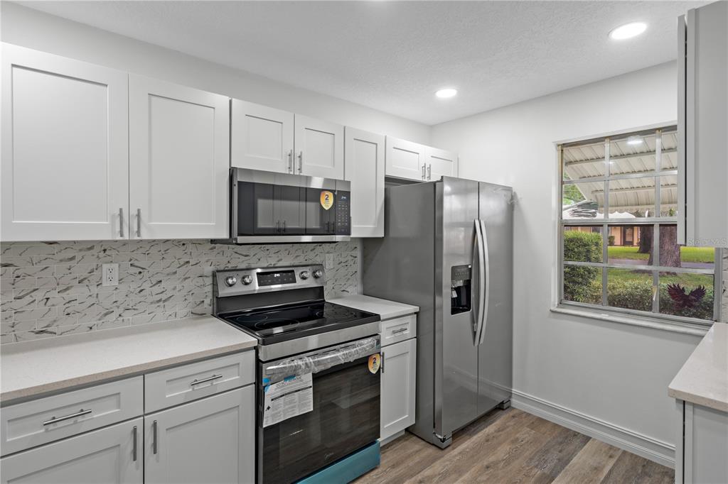 8310 HIGH POINT CIRCLE UNIT 4, PORT RICHEY, FL — photo 4 of 30