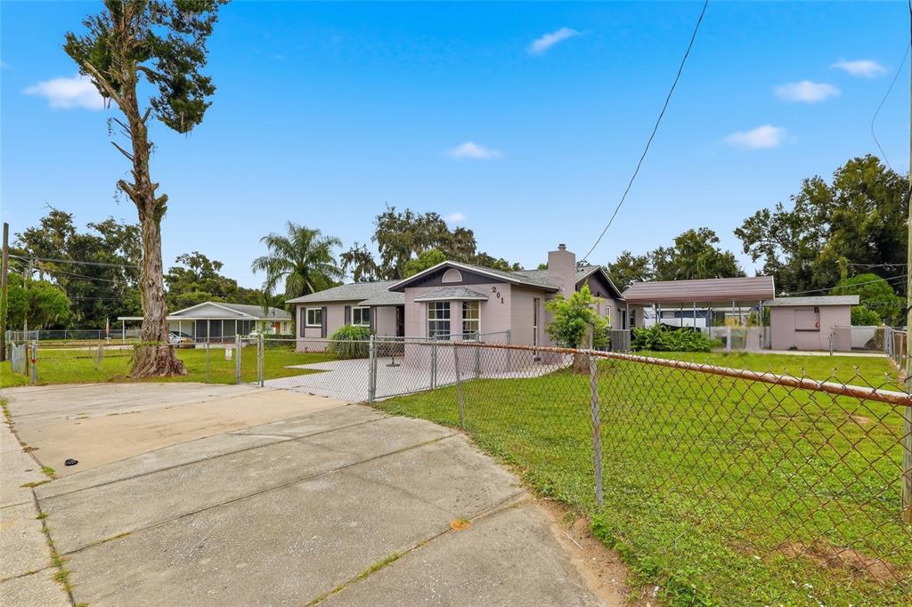 201 E WHEELER ROAD