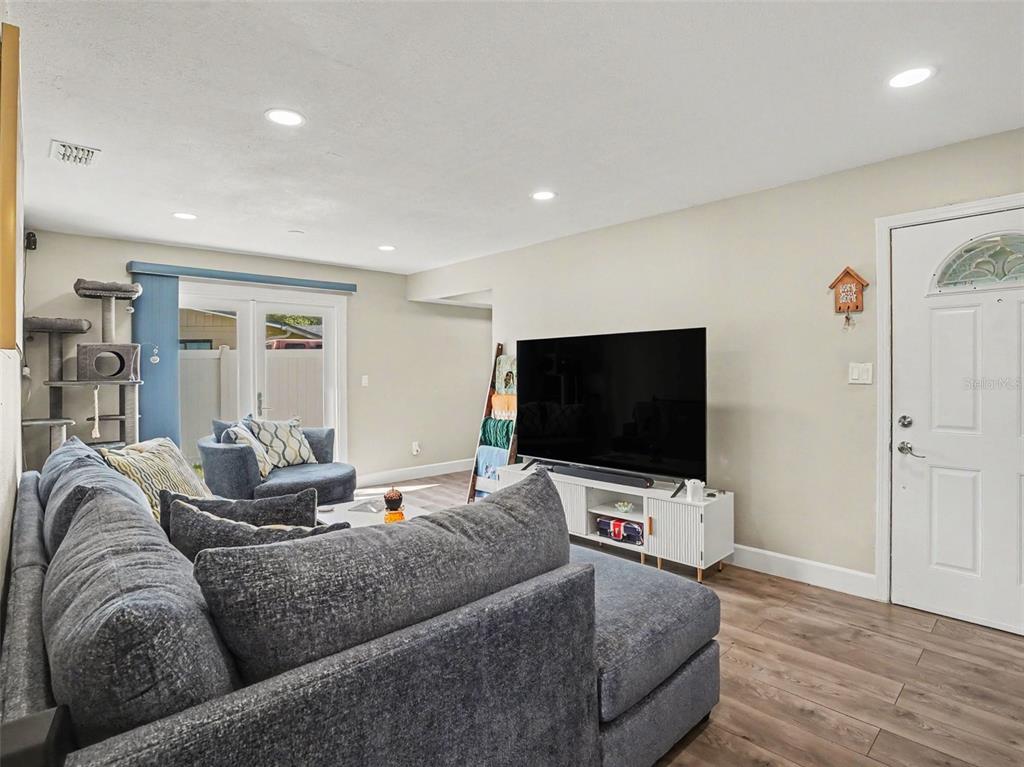 315 AMADOR CIRCLE, ORLANDO, FL — photo 4 of 23