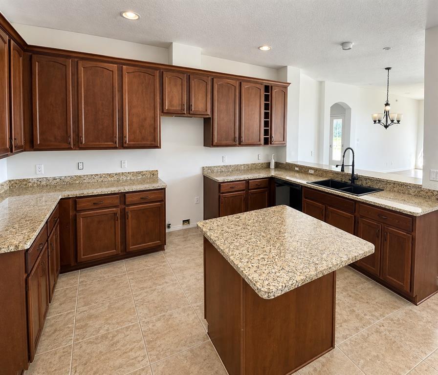 2101 VIA NAPOLI STREET, PLANT CITY, FL — photo 2 of 9
