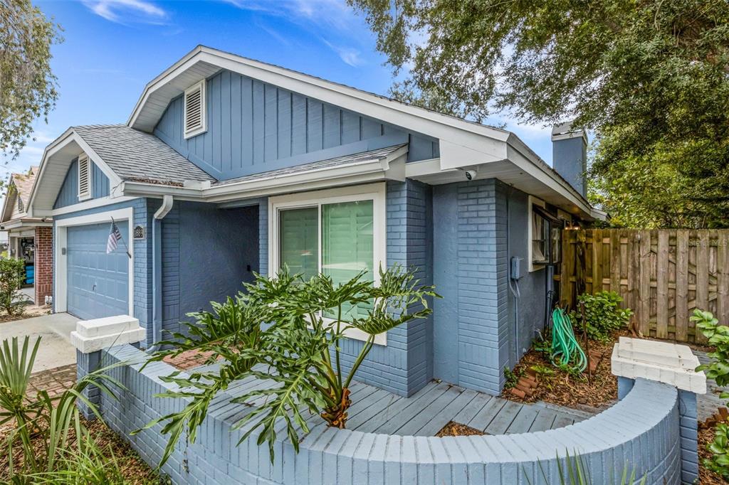1889 SPRINGWOOD CIRCLE N, CLEARWATER, FL — photo 2 of 30