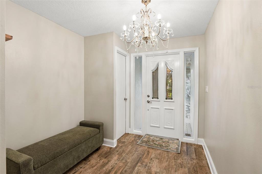 1175 SAN CARLOS AVENUE NE, ST PETERSBURG, FL — photo 2 of 30