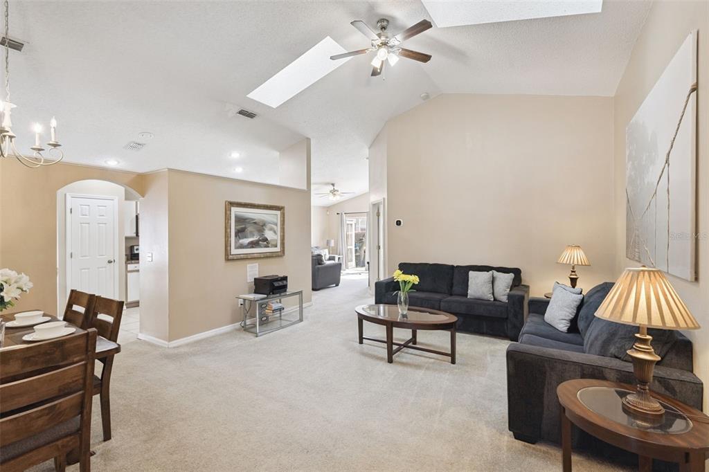 905 LOCKBREEZE DRIVE, DAVENPORT, FL — photo 3 of 26